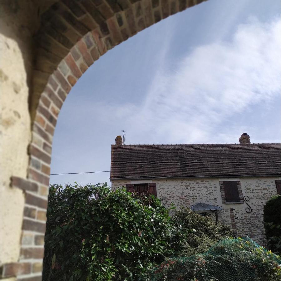 Gite L'Ecole Buissonniere Cheu Exterior foto